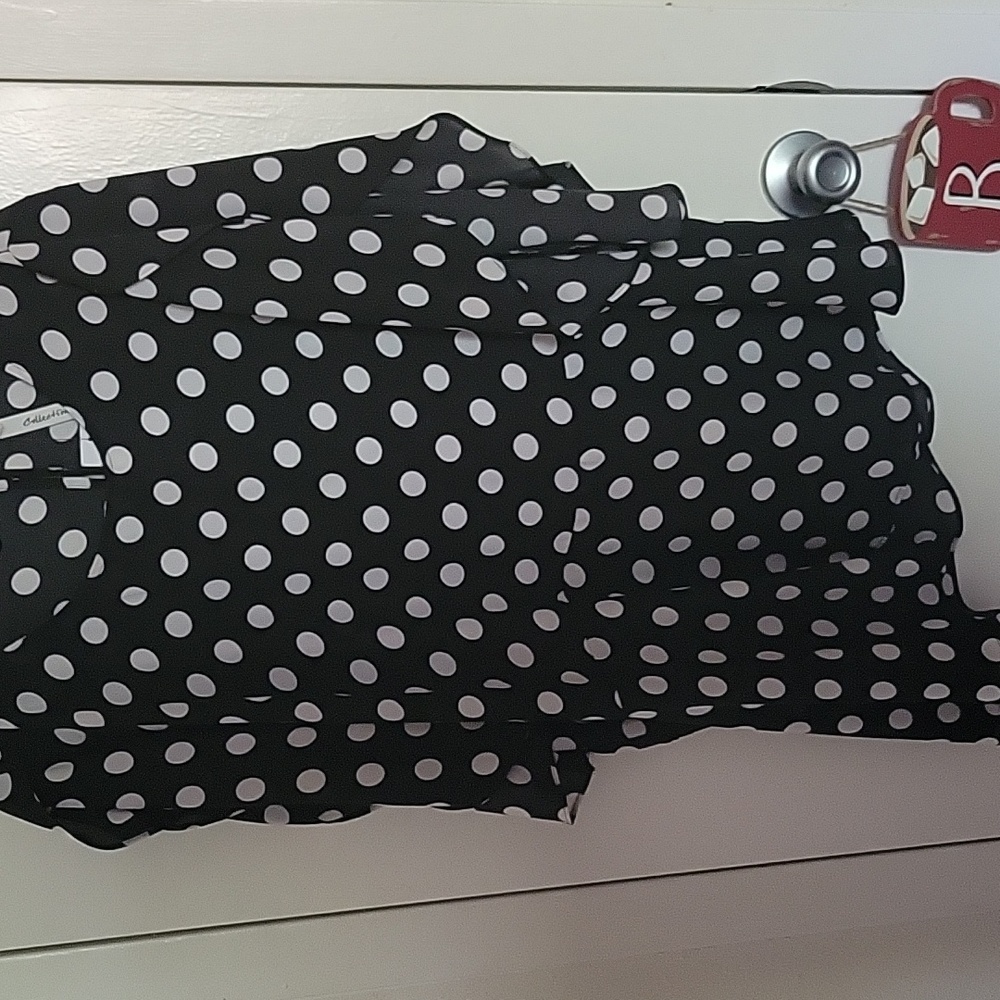 Women's black/white blouse